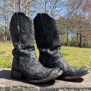 Black Corral Women’s Square toe full overlay & studs Cowgirl Boots -Size 8